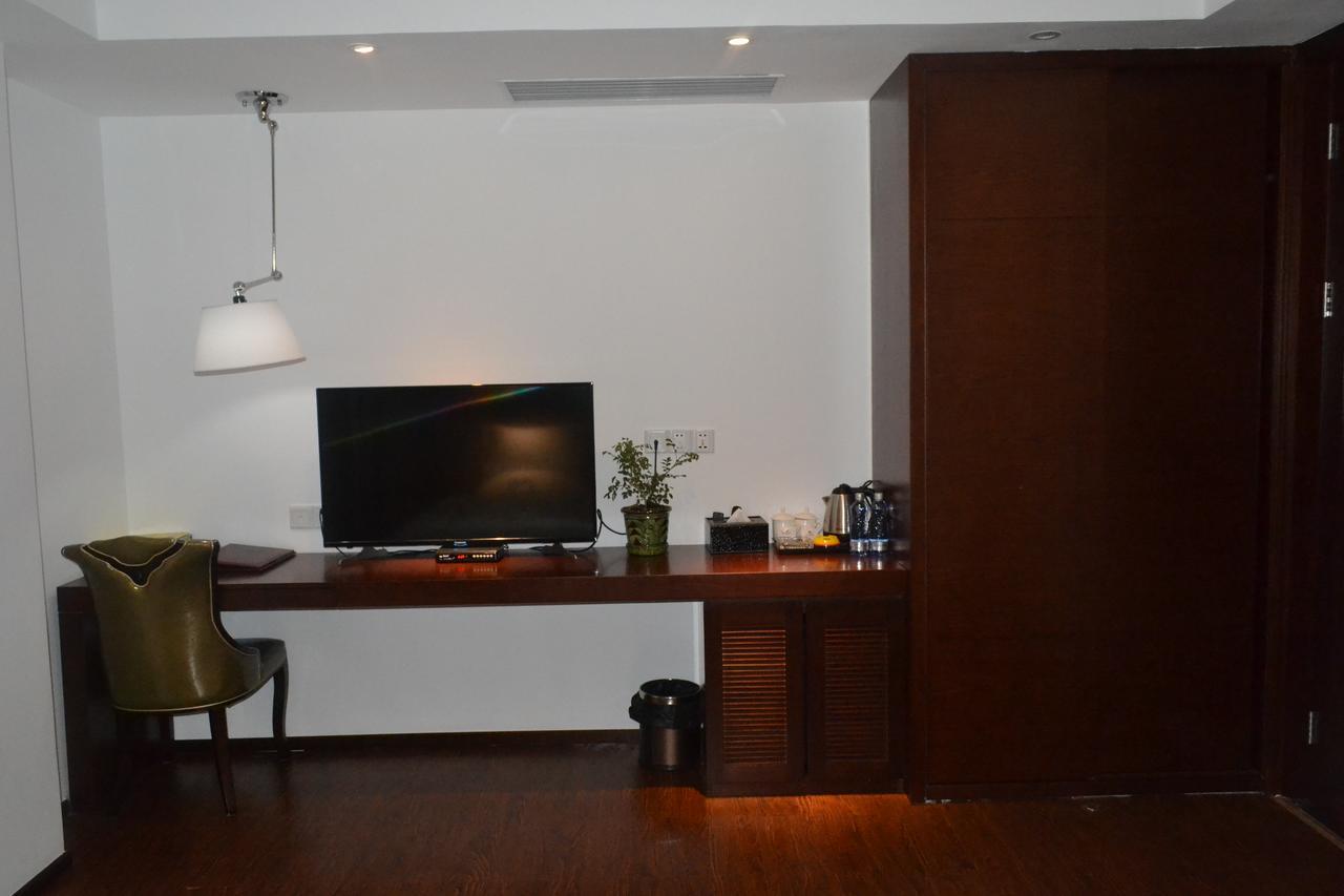 Royal Holiday Hotel Rangoon Buitenkant foto
