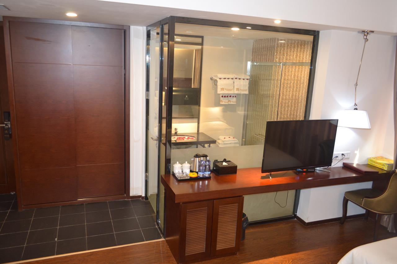 Royal Holiday Hotel Rangoon Buitenkant foto