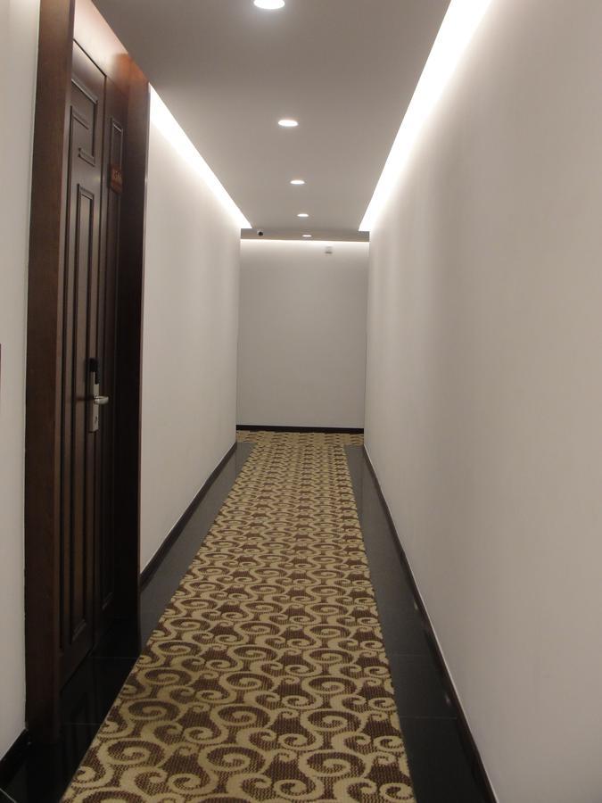 Royal Holiday Hotel Rangoon Buitenkant foto