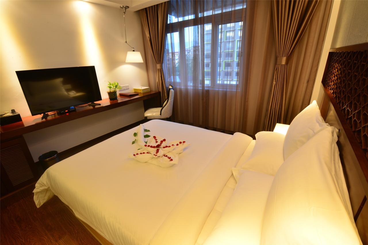 Royal Holiday Hotel Rangoon Buitenkant foto