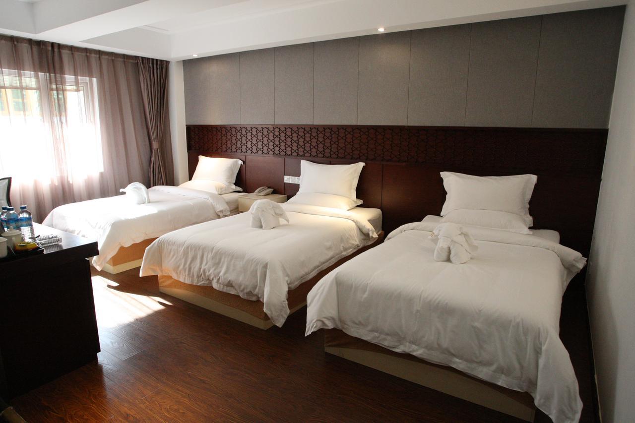 Royal Holiday Hotel Rangoon Kamer foto